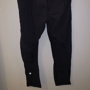 Black lululemon cropped leggings